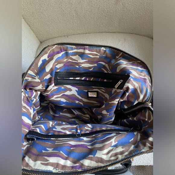 GUESS Black bag NWOT - Picture 9 of 9